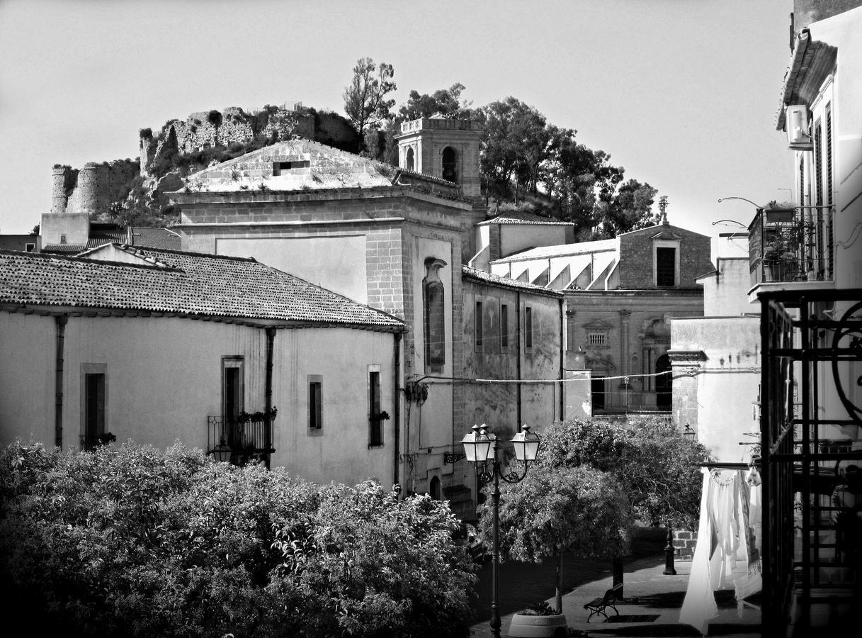 B&B Santapau Charme Living Licodia Eubea Exteriér fotografie