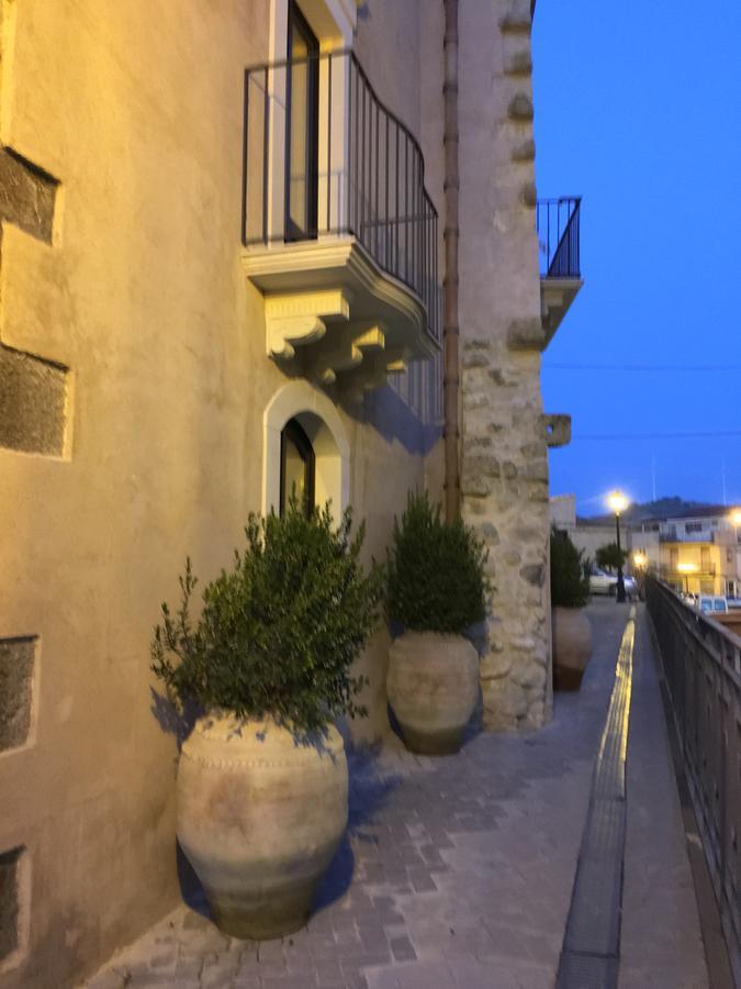 B&B Santapau Charme Living Licodia Eubea Exteriér fotografie
